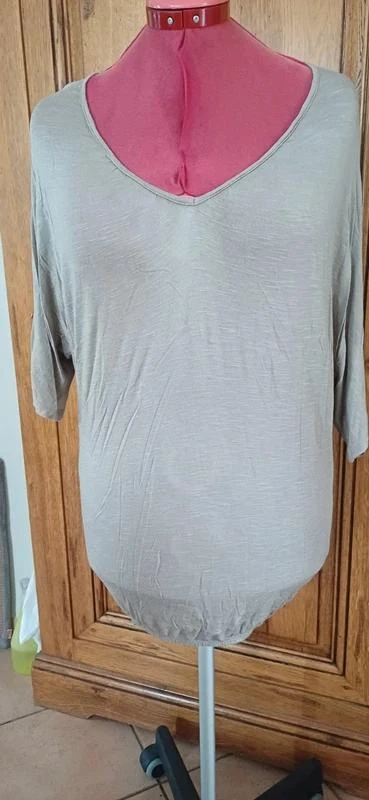 Tunique ou t shirt long taille 38 neuf